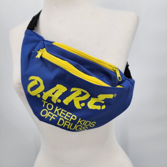 TIPSY ELVES Dare To Keep Kids Off Drugs Fanny Pack Blue NWT - Picture 3 of 5